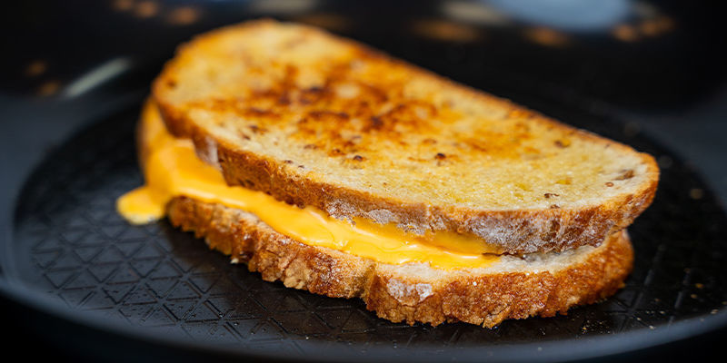 Grill De Sandwich Tot Één Kant Geroosterd En Lichtbruin Is