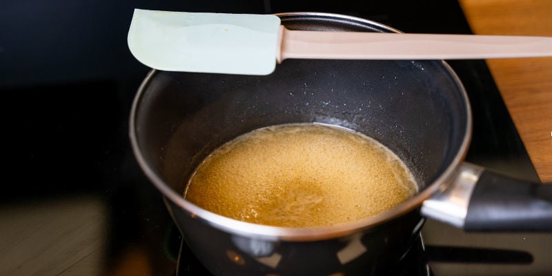 Blijf Het Mengsel Roeren Tot Het Glad Is En Alle Ingrediënten Volledig Zijn Opgelost.